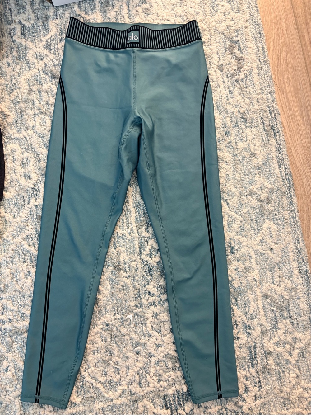 ALO Yoga Airlift High-Waist 7/8 Line Up Legging Teal Size Small
